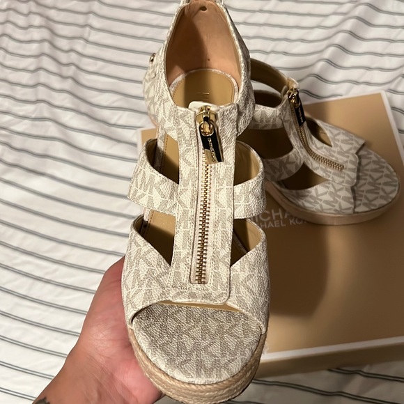 Michael Kors wedges - Picture 1 of 6